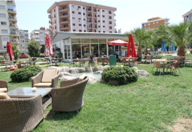 Kent Kafe (Menaş)