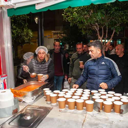 Karşıyaka Belediyesi’nden 30 Bin Kişiye Sıcak Çorba İkramı  haber fotoğrafı