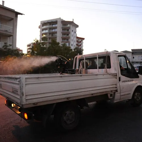 Karşıyaka’da İlaçlama Seferberliği haber fotoğrafı