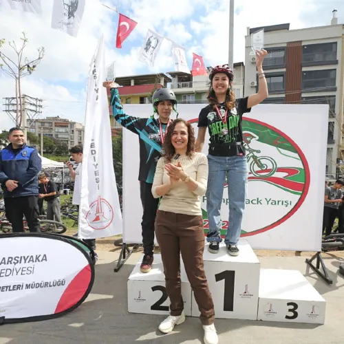 Karşıyaka’da Heyecan Dolu Pump Track Yarışı! haber fotoğrafı
