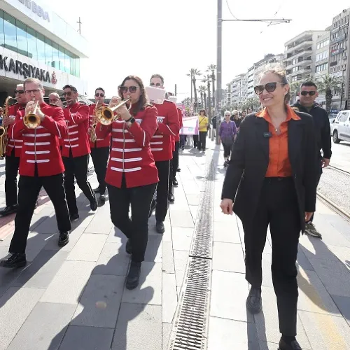 Karşıyaka’da Nostalji Rüzgarları Esecek: Oldies Müzik Festivali Başlıyor! haber fotoğrafı