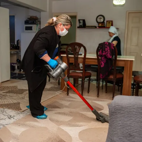 Karşıyaka’da Evde Temizlik Hizmeti Başladı haber fotoğrafı