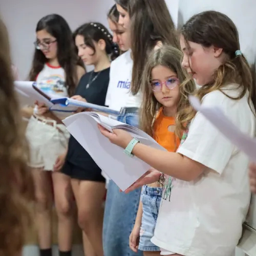 Tiyatronun Yeni Yetenekleri Karşıyaka’da Yetişiyor haber fotoğrafı