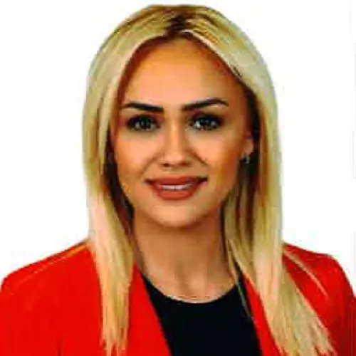 Gamze UĞURLU Fotoğrafı