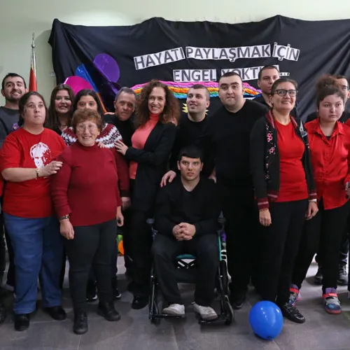 Karşıyakalı Özel Bireylerin İkinci Adresi: “Kısa Süreli Engelli Dinlenme Merkezi” haber fotoğrafı