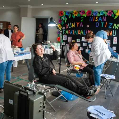 Karşıyaka’da Özel Bireylere Ağız Ve Diş Sağlığı Taraması haber fotoğrafı