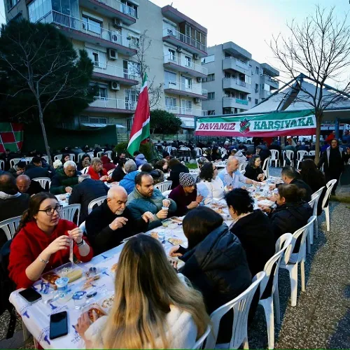Başkan Ünsal Taraftarlarla İftarda Buluştu haber fotoğrafı