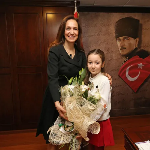 Çocuk Dostu Kent Karşıyaka’da 23 Nisan Coşkusu haber fotoğrafı